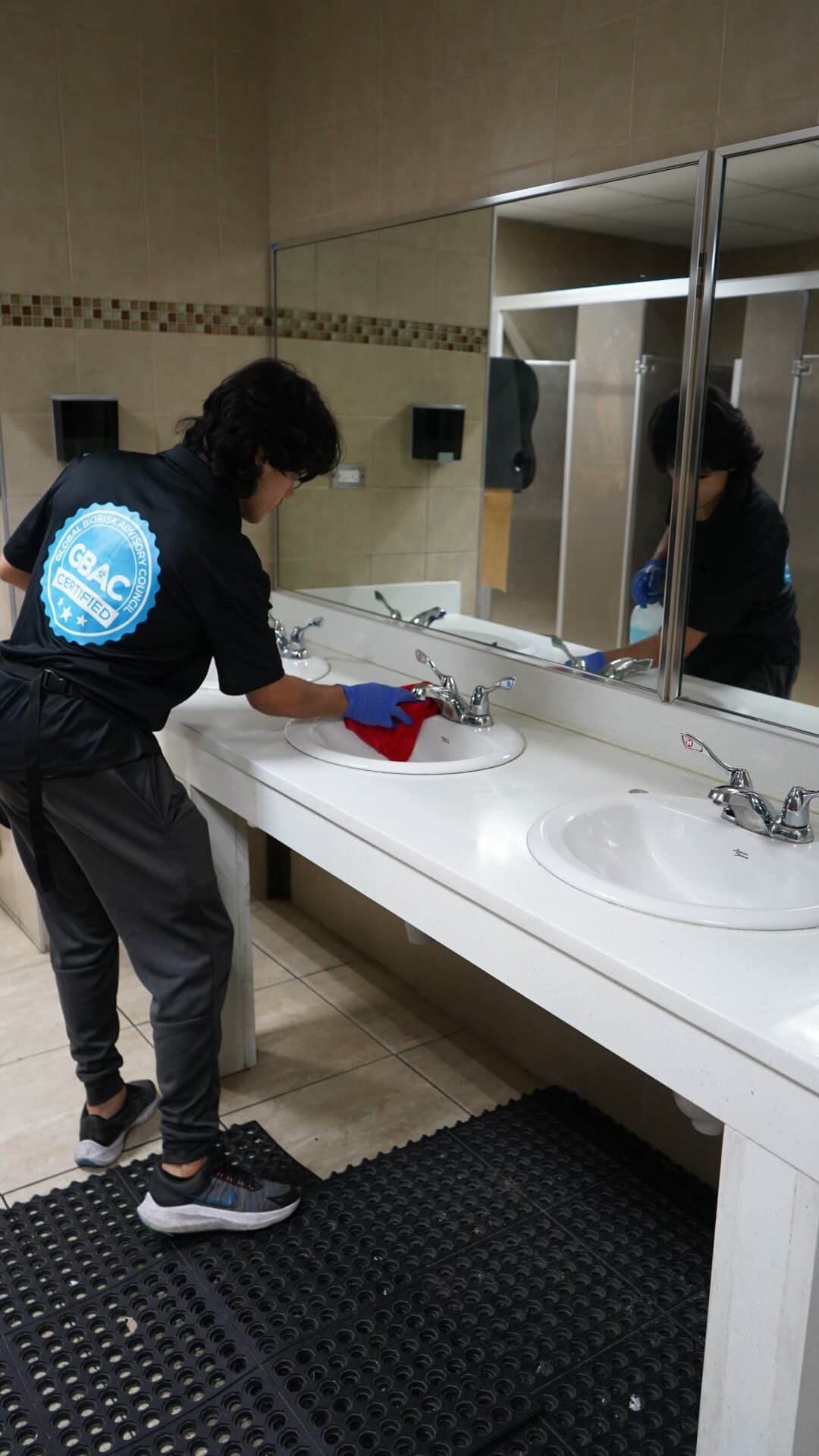 We Use High-Grade Equipment and Tools to Kill Germs and Viruses – Helping Hands Commercial Cleaning We Use High-Grade Equipment and Tools to Kill Germs and Viruses - Helping Hands Commercial Cleaning