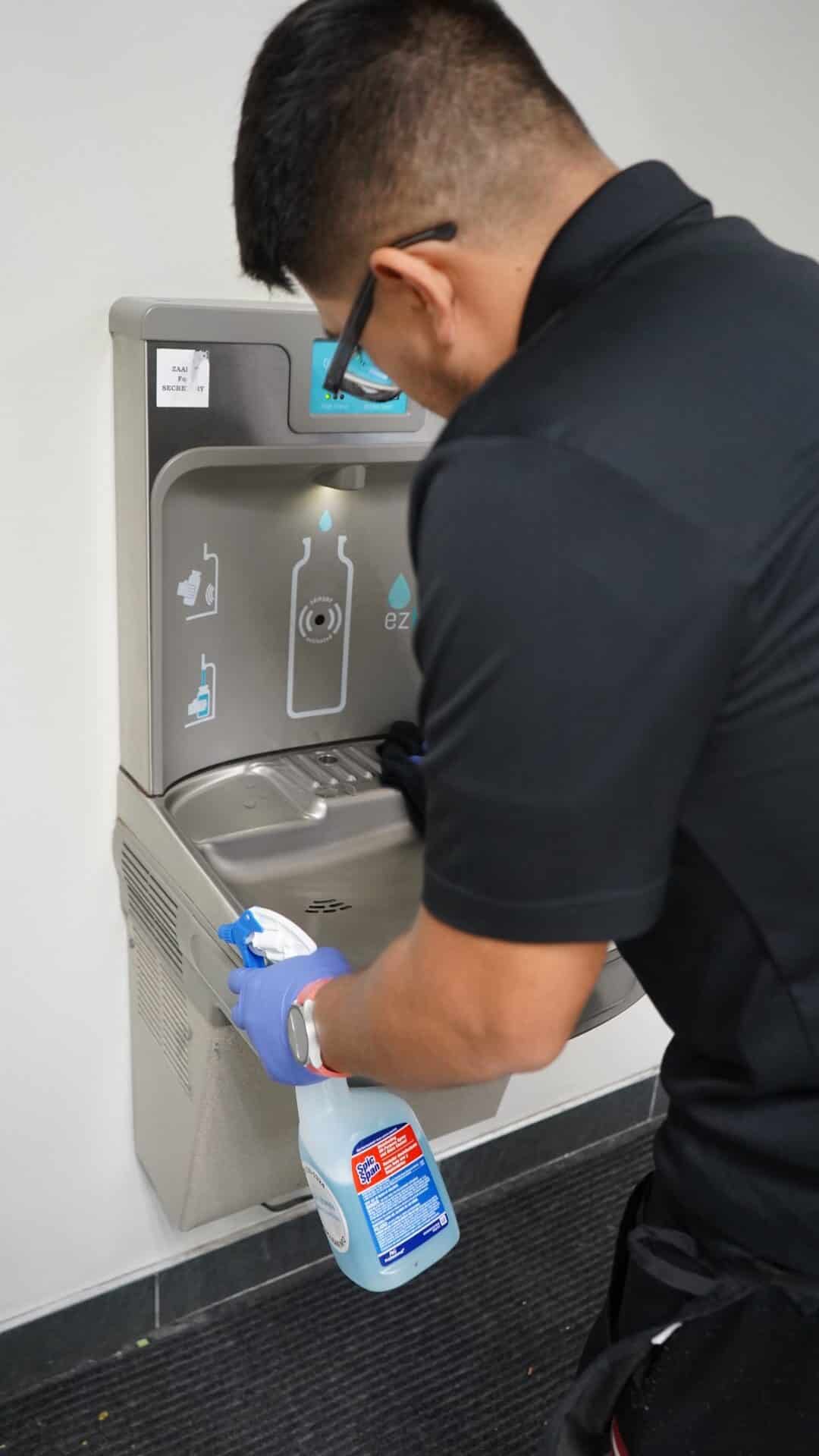 How to Make Sure Your Gym is Neat and Clean – Helping Hands Commercial Cleaning Services How to Make Sure Your Gym is Neat and Clean - Helping Hands Commercial Cleaning Services